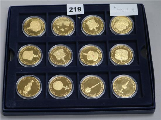 A quantity of commemorative coins (12)